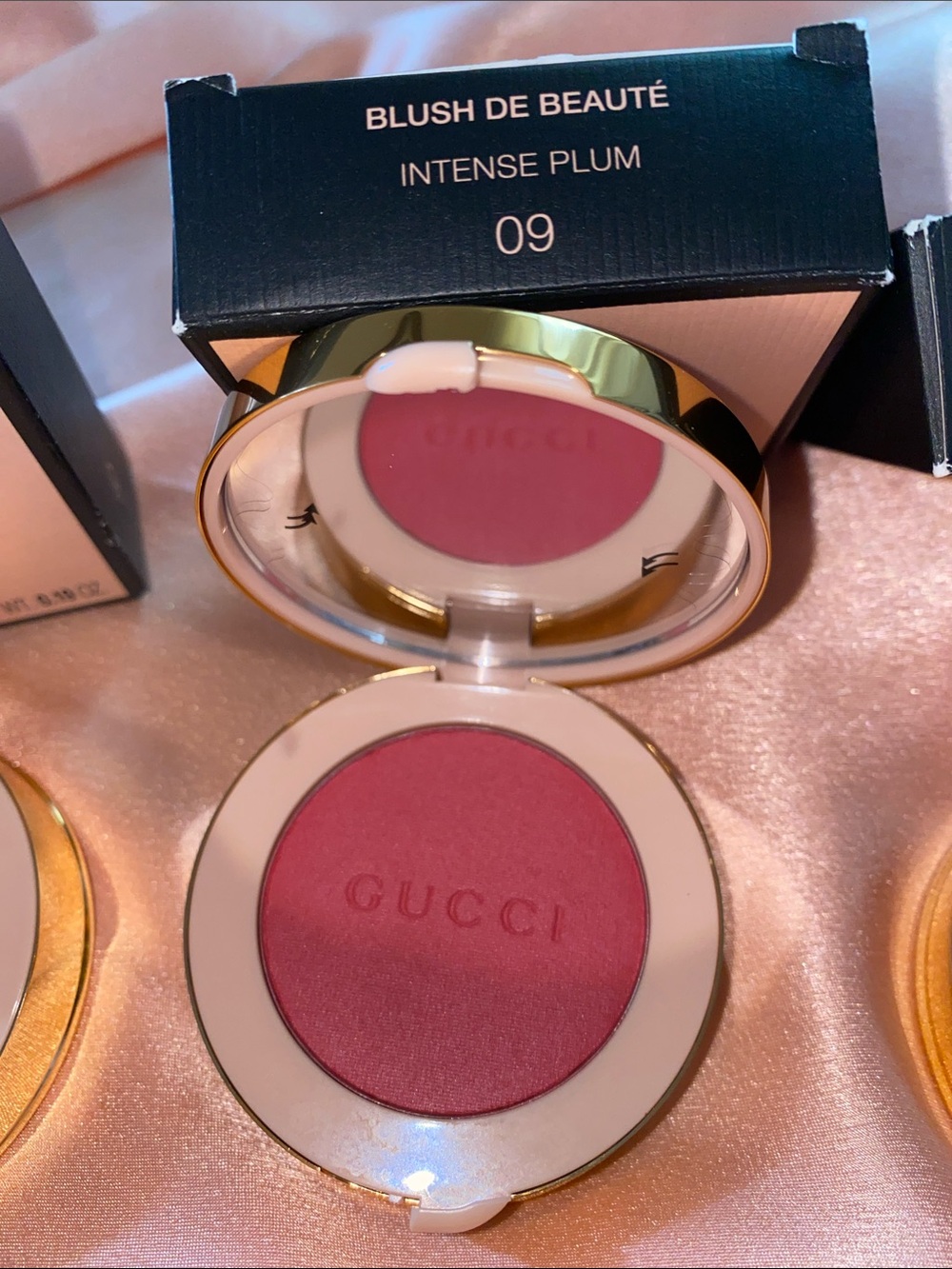 Gucci Blush De Beauté Duo in Radiant Pink & Intense Plum Bright Color limited Ed - Picture 5 of 9